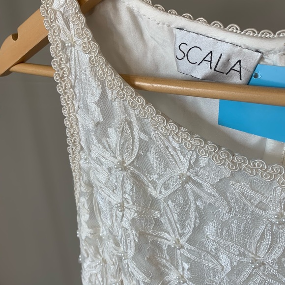 SCALA Ivory Lace pencil dress - Picture 3 of 5